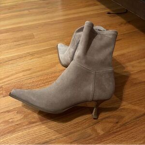 Steve Madden Taupe Heeled Boots